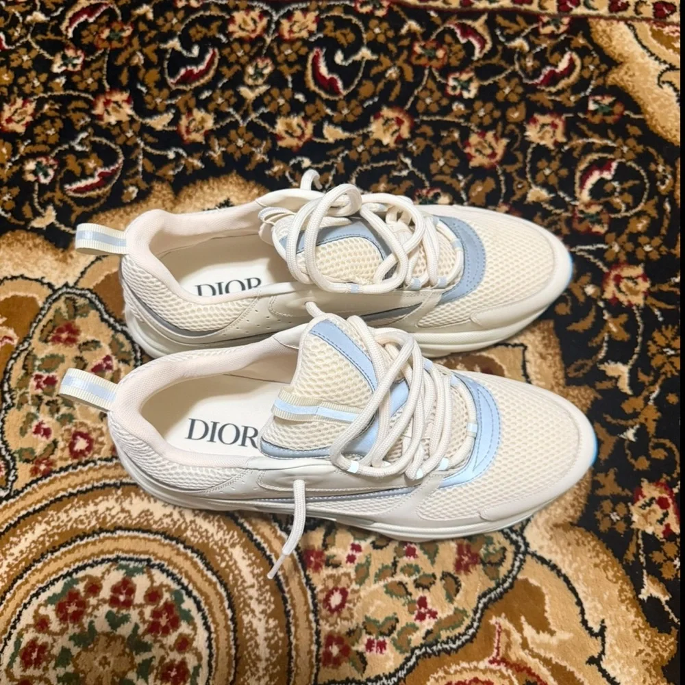 Dior B22 worn once. In perfect condition - Picture 2 of 3